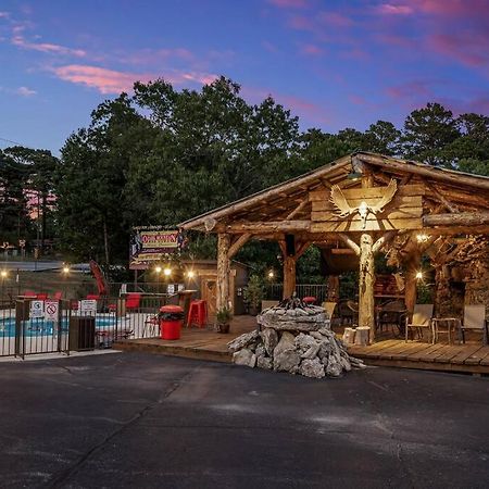Stonegate Lodge King Bed Wifi 50 In Roku Tv Salt Water Pool Room # 101 Eureka Springs Zewnętrze zdjęcie