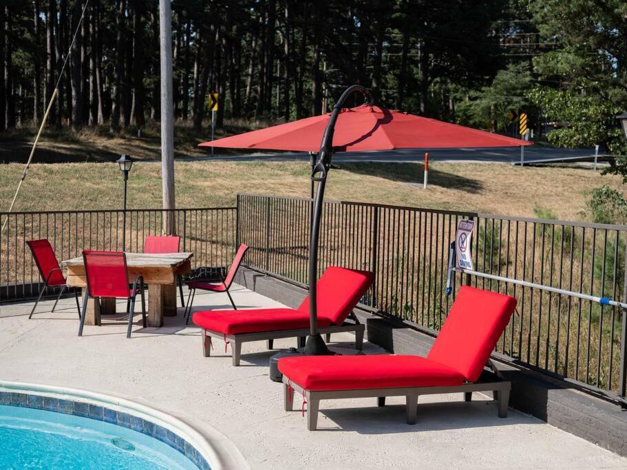 Stonegate Lodge King Bed Wifi 50 In Roku Tv Salt Water Pool Room # 101 Eureka Springs Zewnętrze zdjęcie